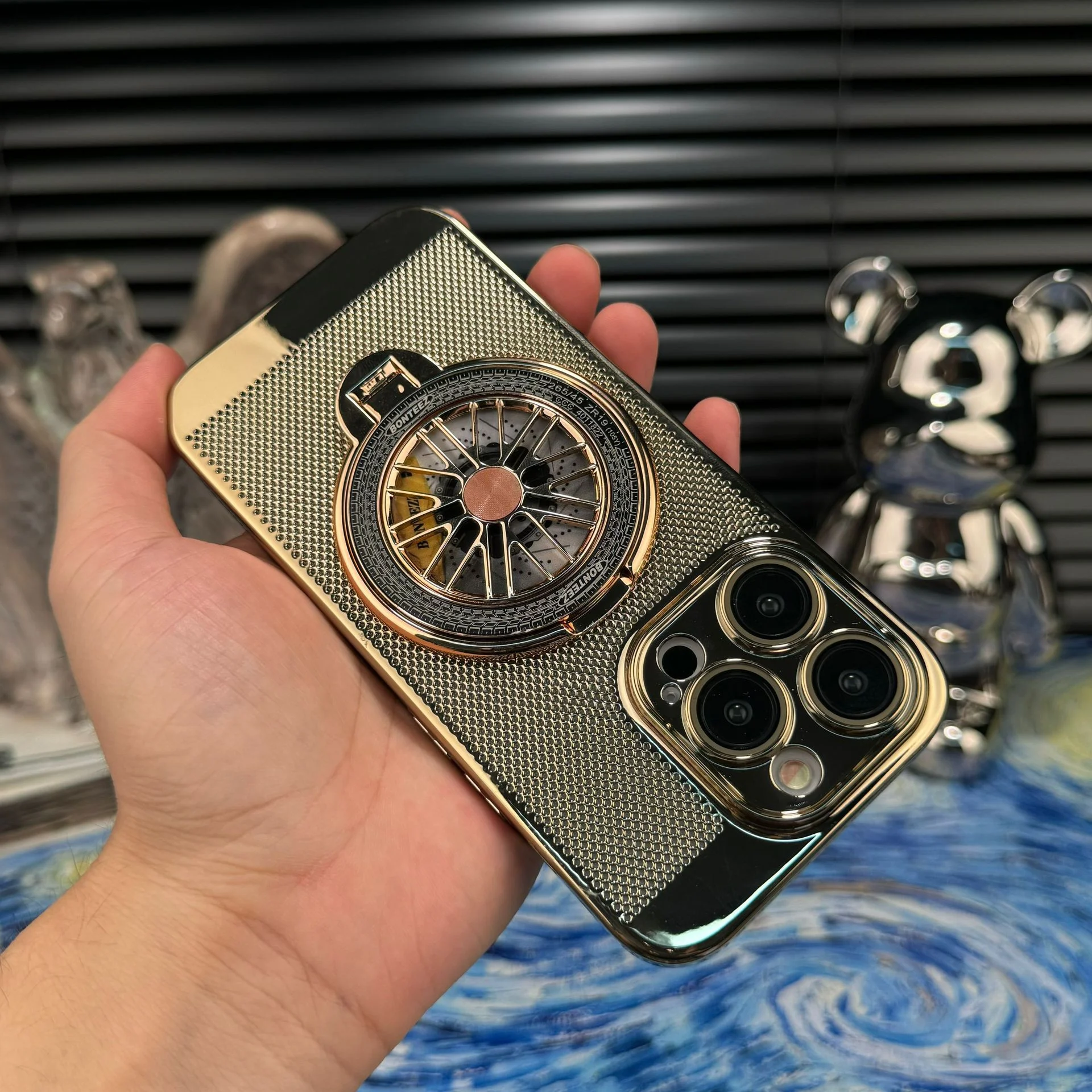 Title 3, Phone case with gyro rotating bracket offering ...