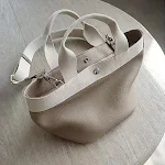 Borsa donna in vera pelle di vacchetta, semplice e alla moda, perfetta per l'uso quotidiano, resistente e stilosa, ideale per ogni occasione. — foto 3
