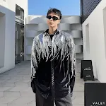 Camisa masculina de veludo com lantejoulas e bordado de penas Elegância e sofisticação para eventos especiais. Toque luxuoso, caimento impecável, design exclusivo. — foto 4