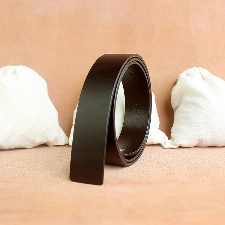 Vegetable tanned headless buckle body, offering durable, natural elegance for personalized, stylish belt creations. — photo 3