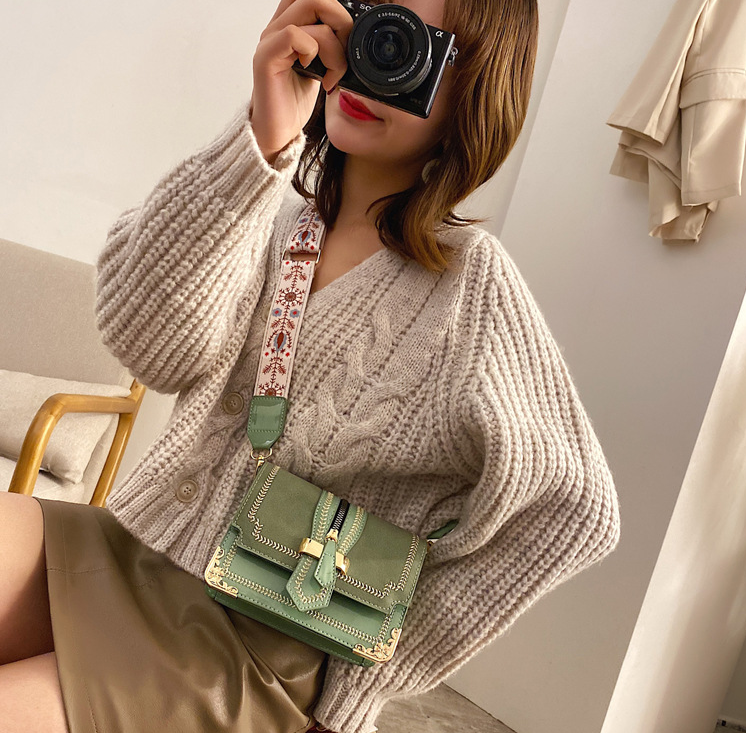 Title 5, One Shoulder Bag Retro Broadband Crossbody Bag