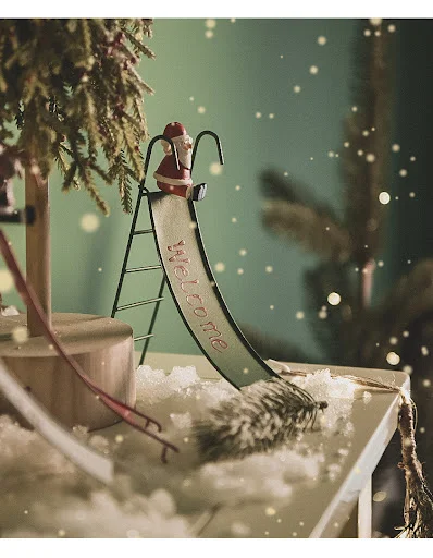 Title 9, Adornos navideños deslizantes de hierro adorabl...