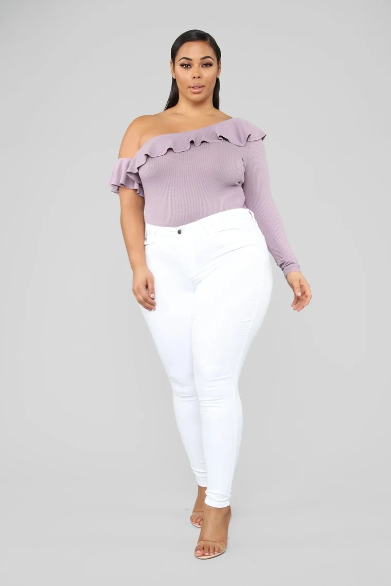 Ženske farmerke olovka kroja, plus size, visokog struka i elastičnog džinsa, udobne i moderne. — foto 5