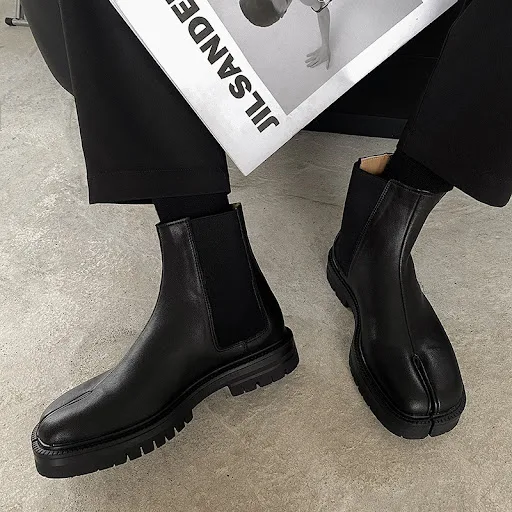 Title 4, BOTAS BRITÂNCIAS BRITÂNCIAS DE MEMINAS E MANEIRAS