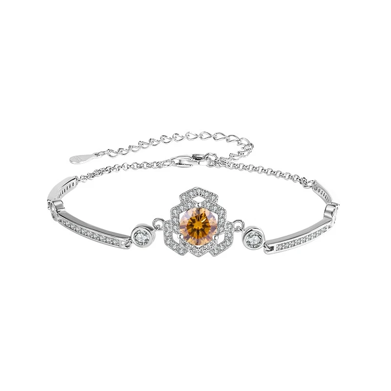 Pulseira de rosa de moissanita de prata S925. Uma joia deslumbrante e elegante para mulheres. Presente perfeito ou acessório charmoso. — foto 6