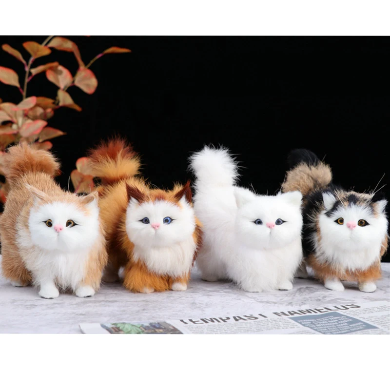 Decorazione per la casa a simulazione di gatto, modello artigianale. Arreda la tua casa con fascino felino e goditi la compagnia di questo adorabile gatto. — foto 1