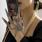 Halloween Nagelketting met taps toelopende kwast, voor een feestelijke look. Eenvoudig aan te brengen en ideaal voor een unieke Halloween-manicure. — foto 3