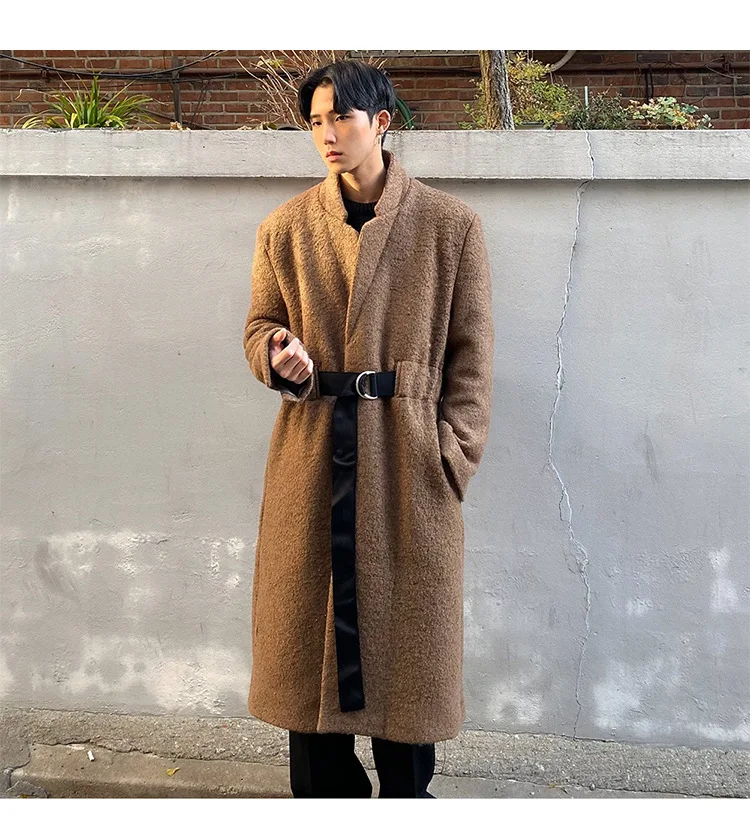 Title 2, Delicate woolen coat, perfect for winter warmth...
