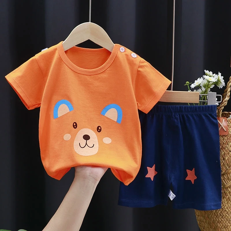 Conjunto de shorts de bebê de algodão fofo e fashion. Roupa adorável e confortável, ideal para o verão e para os pequenos se divertirem! — foto 7