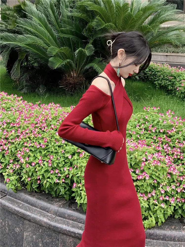 Title 18, Retro Shoulder-baring Slimming Dress