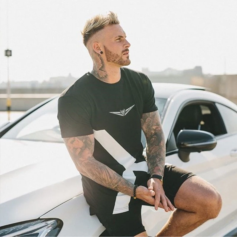 Title 5, Breathable Sports T-shirt for Men and Women Per...