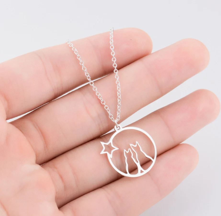 Colar de gato vazado para amantes de felinos Joia perfeita para mulheres e meninas Design leve e elegante Ideal para uso diário Um presente especial — foto 4