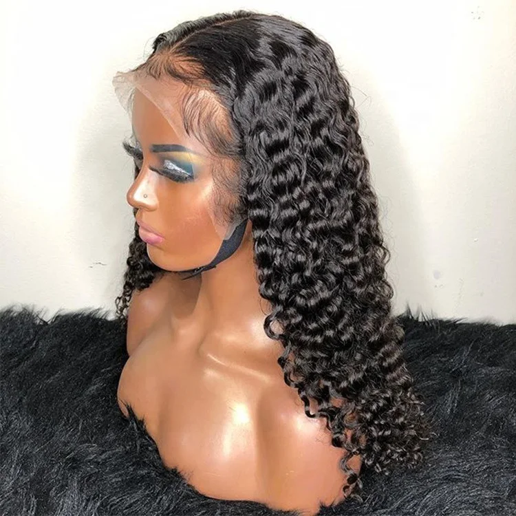 Tiara de cabelo sintético fashion com cachos longos pretos. Transforme seu visual com praticidade e estilo, fácil de colocar e modelar. — foto 2