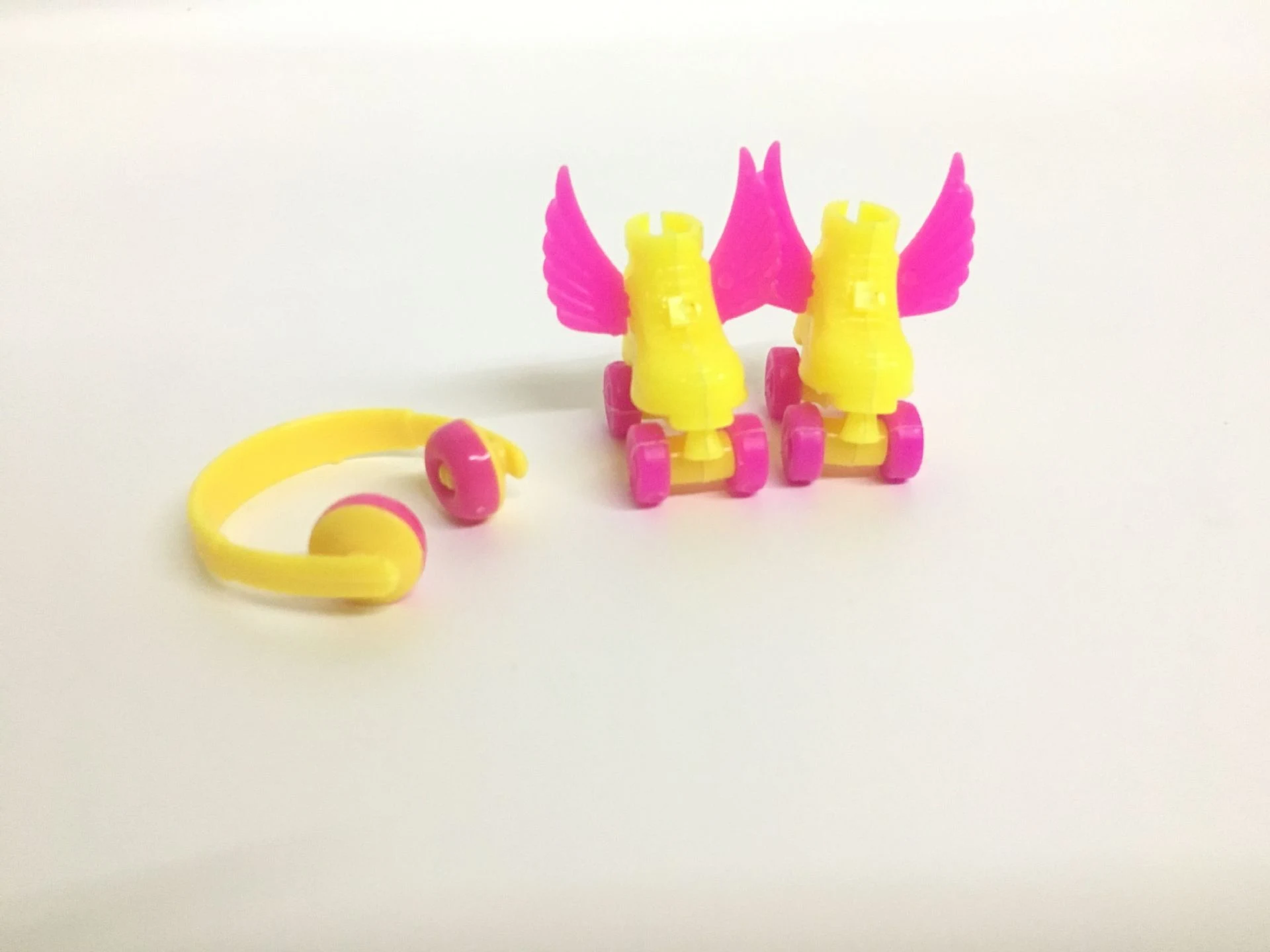 Acessórios para bonecas Fones de ouvido Patins Capacetes Acessórios de brinquedo Dê um toque especial e seguro às suas bonecas! — foto 5