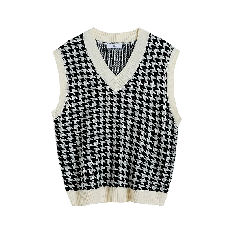 Title 2, The essential vest for autumn and winter. Warm,...