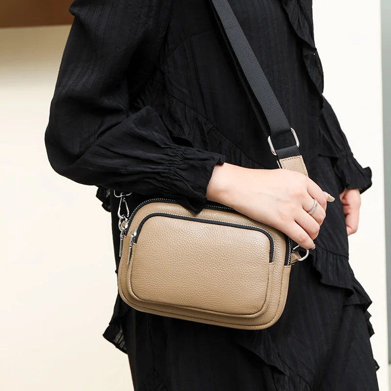 Title 6, Bolsa de mão de couro multicamadas de moda. Ele...