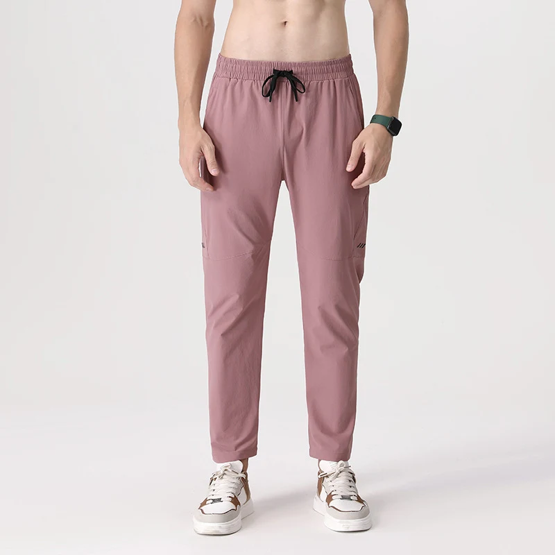 Heren zomer hardloop fitness yoga trainingsbroek. Ademend, lichtgewicht en elastisch. Perfect voor hardlopen, sportschool en training. — foto 7
