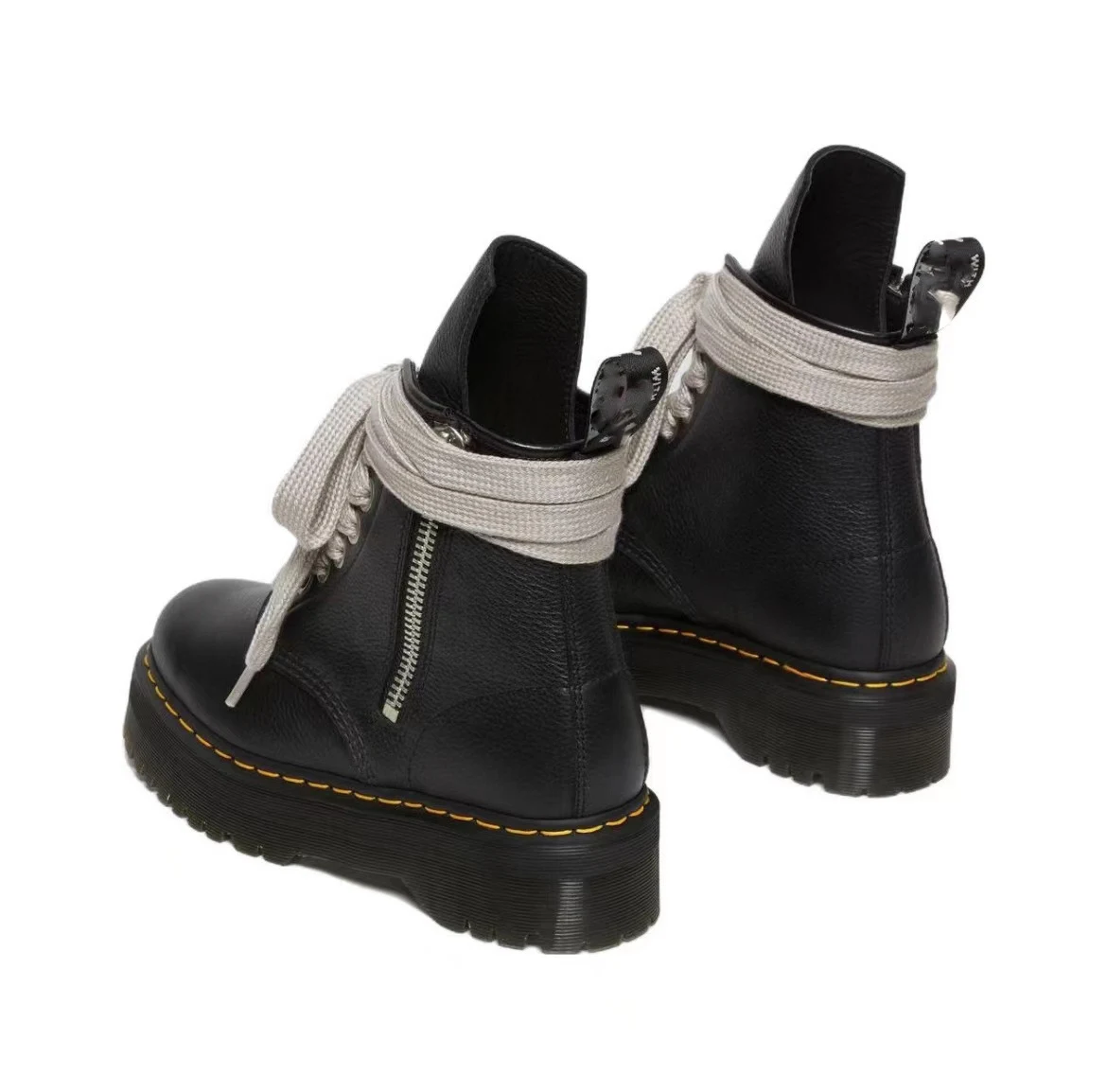Botas Dr. com sola grossa e padrão de lichia, com zíper lateral para praticidade e estilo. Conforto e moda em um calçado resistente. — foto 6