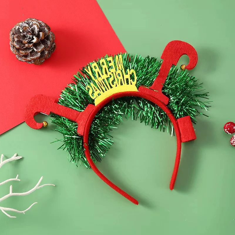 Tiara de cabelo de Natal com luzes LED, árvore de Natal, floco de neve ou chifre de veado. Headband com pisca-pisca para celebrar o Natal. — foto 11