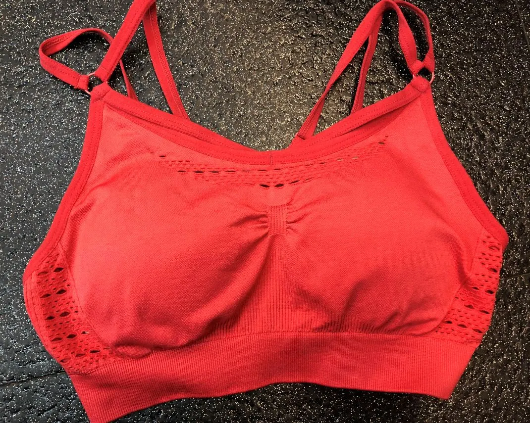 Title 7, Elastic seamless sports bra for maximum comfort...