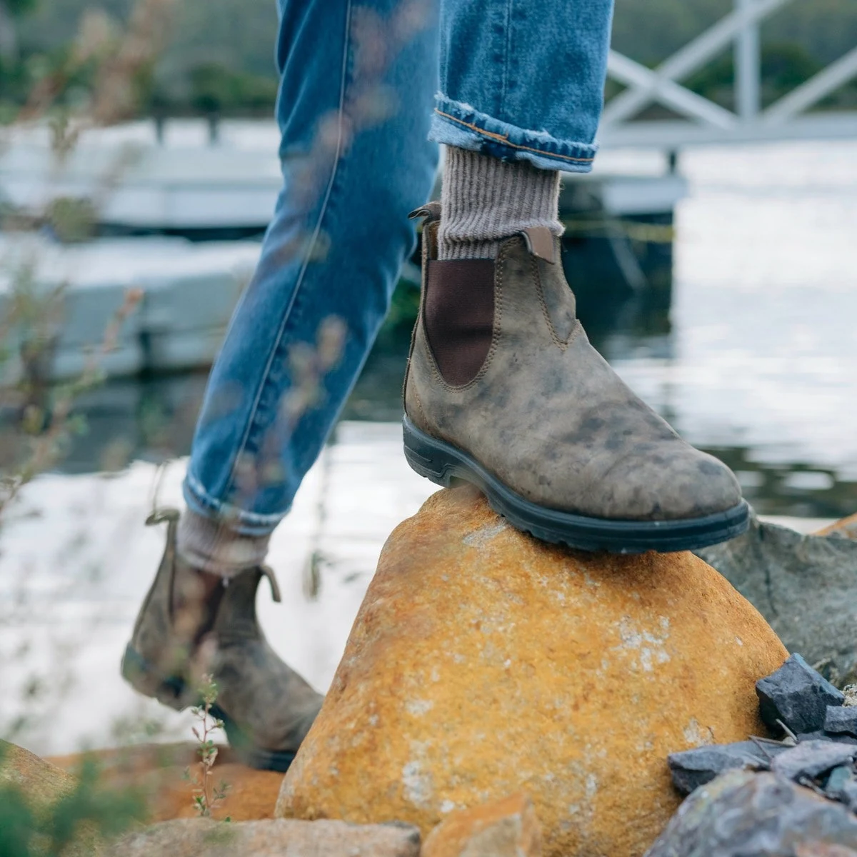 Botas Martin Masculinas em Couro Neutro com Estilo Retrô Europeu e Americano, Conforto e Durabilidade para um Visual Clássico e Moderno. — foto 4