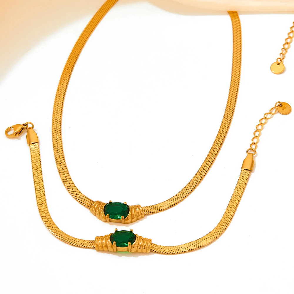 Colar Ornamento de Aço Inoxidável com Pingente de Pedra de Vidro para Mulher. Joia elegante para realçar seu look. Acessório feminino que combina com tudo. — foto 20