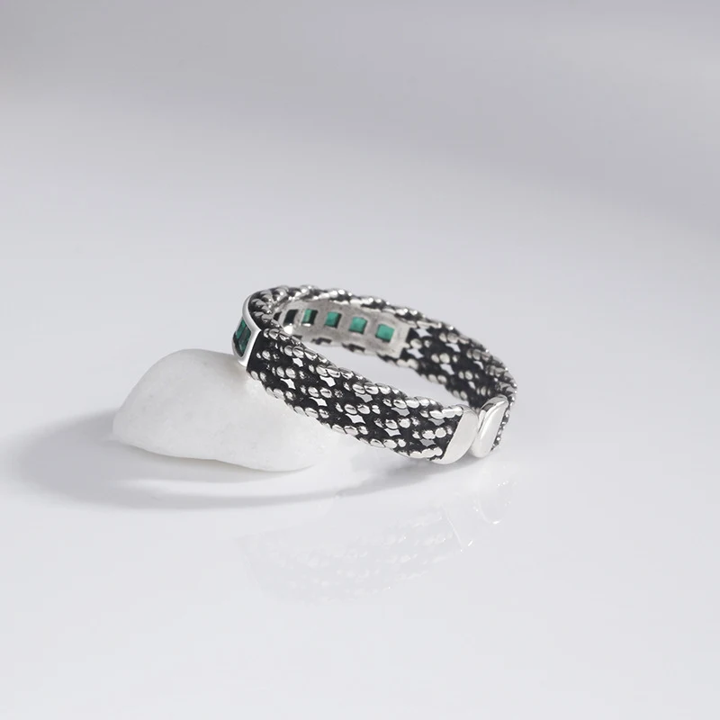 Title 3, Anel Torcido Tecido Design Vintage Feminino par...