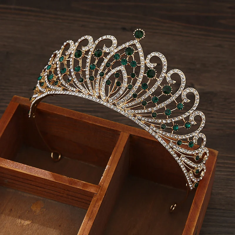 Tiara de liga com coroa e strass, estilo europeu e americano, perfeita para casamentos e festas, adicionando brilho ao seu visual. — foto 15