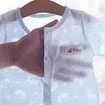 Baby romper lange mouw zomer. Zachte en ademende kleding voor warme dagen. Ideaal voor pasgeborenen en peuters. Comfortabel en praktisch. — foto 1