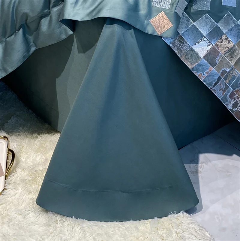 Jogo de cama de quatro peças em algodão, estilo luxo leve. Conforto e moda para um quarto elegante e uma noite de sono perfeita. — foto 6