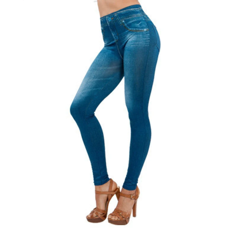Slanke heup-liftende yogabroek voor buiten. Vorm je figuur, comfortabel en stijlvol voor dagelijks gebruik en activiteiten. Voel je zelfverzekerd. — foto 4