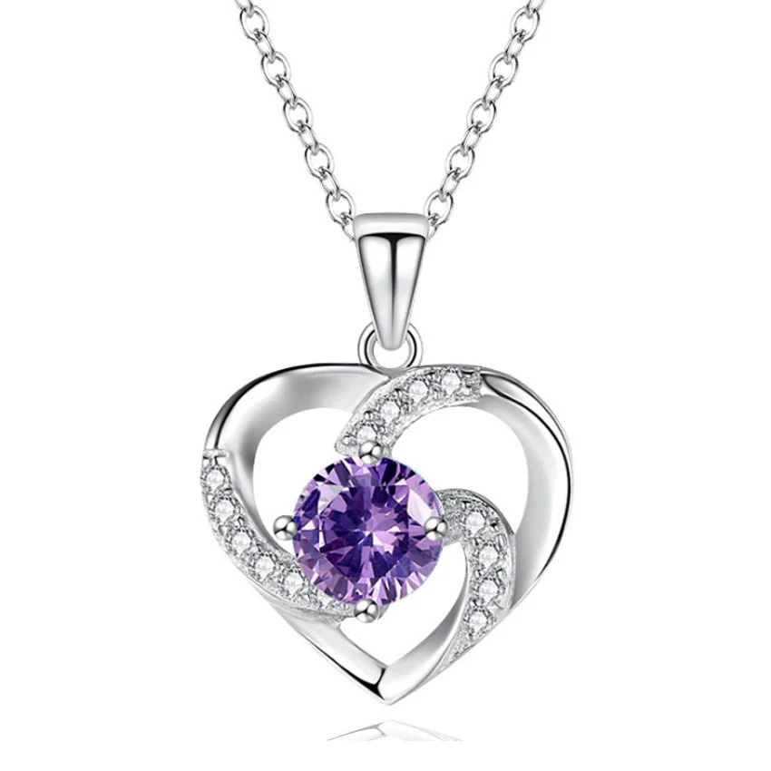 Colar feminino com pingente de coração banhado a prata 925 Joia de moda Ideal para presentear e demonstrar amor e carinho Design elegante e atemporal — foto 2