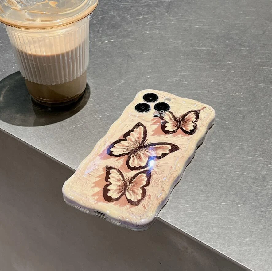 Title 5, Capinha para celular com padrão de ondas e borb...