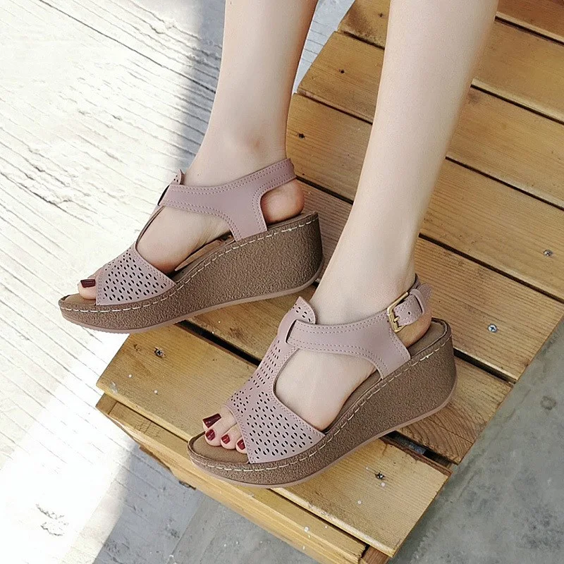 Title 4, Wedge heel shoes ethnic style Bohemia for a chi...