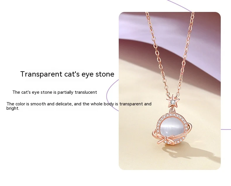 Delicada corrente de clavícula em ouro rosé com opala, simples e elegante. Adicione um toque sutil de brilho ao seu visual. Perfeita para usar sempre. — foto 2