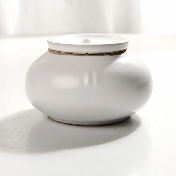 Round Retro Face Powder Sealed Ceramic Tea Pot, a charming and functional piece for tea lovers. Preserve aroma with a vi — photo 8