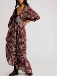 Lange damesjurk met lantaarnmouwen, V-hals en taille-slimmend effect, voor een elegante en flatterende uitstraling. — foto 19