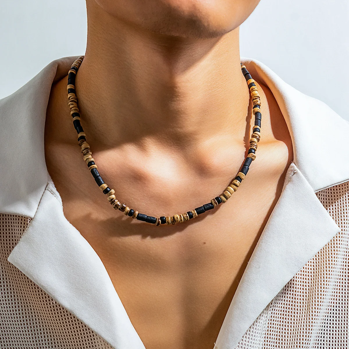 Colar boêmio masculino com contas de madeira e costura, um acessório estiloso e étnico, ideal para um visual casual e moderno, destaque seu estilo. — foto 16