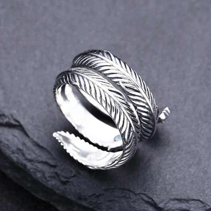 Ornamento Anel Folha Prata Esterlina 925 Retro. Design elegante e atemporal. Ideal para looks sofisticados. Um toque de natureza e beleza em suas mãos. — foto 3