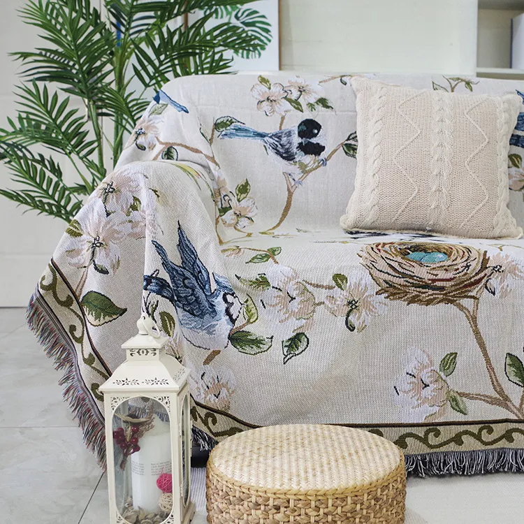 Capa para sofá estilo escandinavo em tecido toalha. Proteja seu sofá com conforto e estilo. Fácil de lavar, ideal para o verão e uso diário. — foto 3