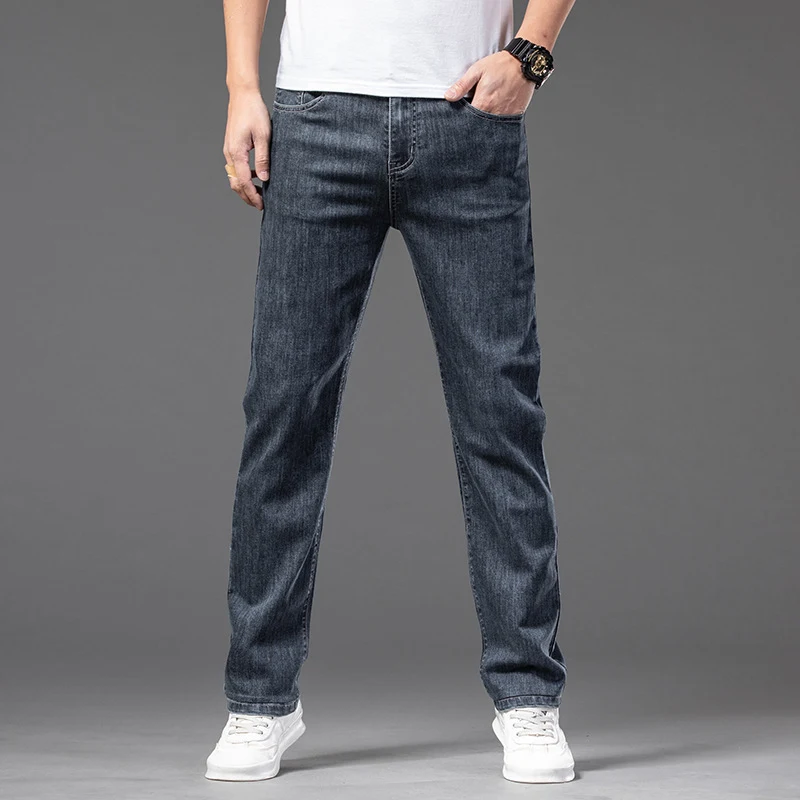 Heren casual stretch denim broek met half elastische tailleband. Comfortabele pasvorm en bewegingsvrijheid voor dagelijks gebruik. — foto 11