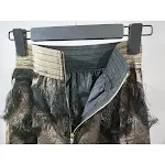 Goldener Faden Elastikbund lange Feder Rock. Ein eleganter Rock für besondere Anlässe. Bietet Komfort und einen stilvollen Look. — foto 6