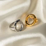 Anel oval vazado em aço inoxidável dourado 18K estilo europeu e americano, perfeito para um toque de sofisticação diário. — foto 11