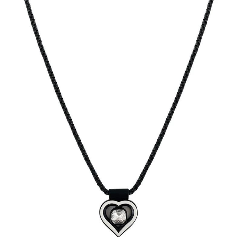 Colar de amor com costura de corrente preta para mulheres. Demonstre seu carinho com este colar elegante e significativo. Ideal para presentear. — foto 1