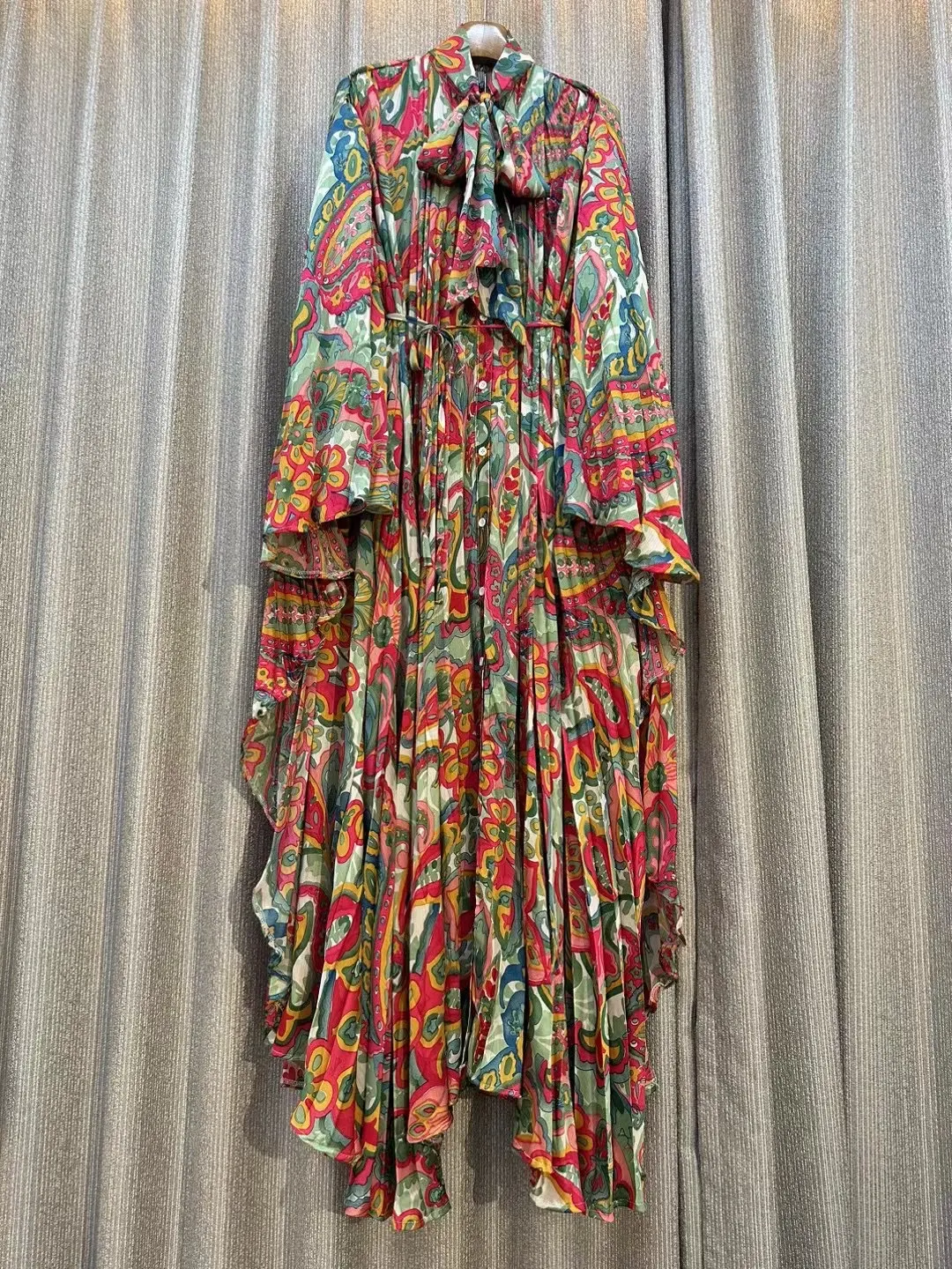 Title 6, Vestido camisero bidireccional con chal de prin...