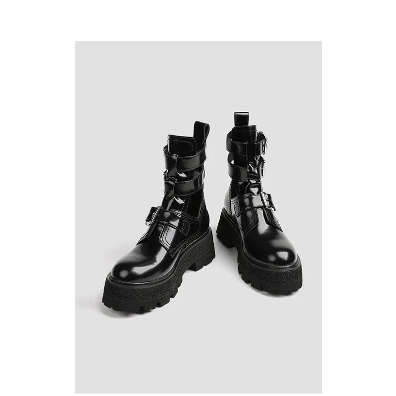 New Leather And Black Muffin Platform Hollow Boots. Elevate your style with these comfortable and fashionable boots, per — photo 1