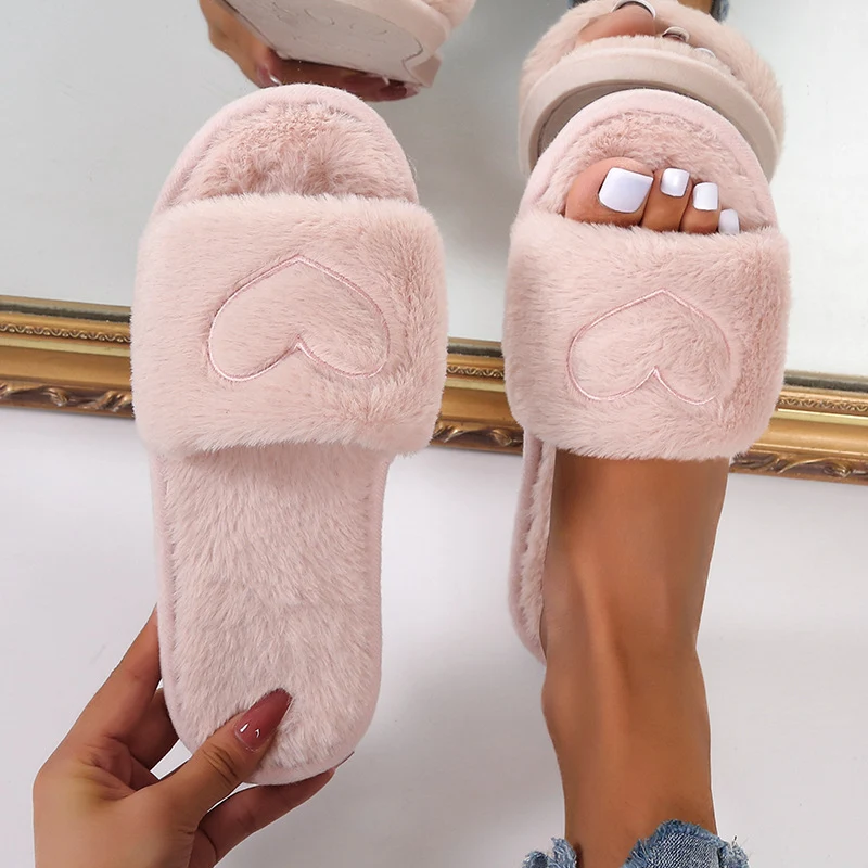 Chinelos femininos de pelúcia para casa, quentes e confortáveis. Desfrute do máximo conforto e aconchego em casa. Perfeitos para relaxar. — foto 20