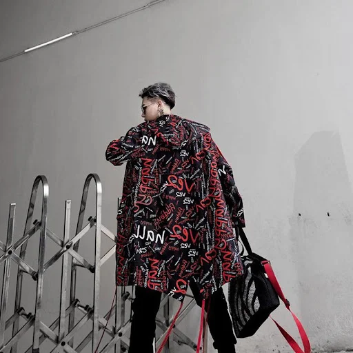 Title 4, Mid-Length Handsome Full Print Fried Street Pad...
