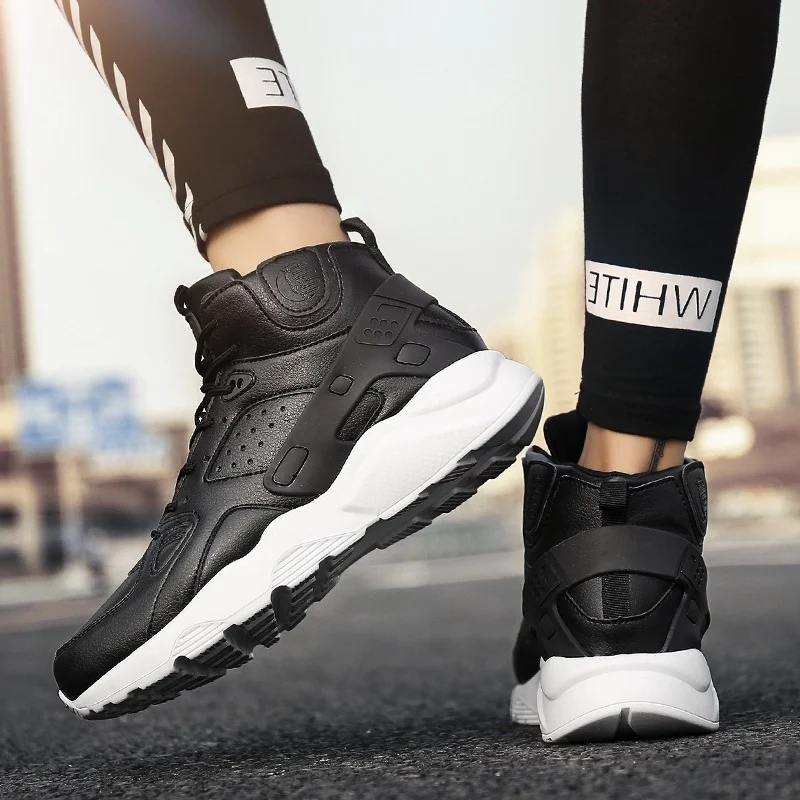 Mid-top plus size running shoes. Experience comfort and support while running. Designed for a perfect fit for larger fee — photo 8