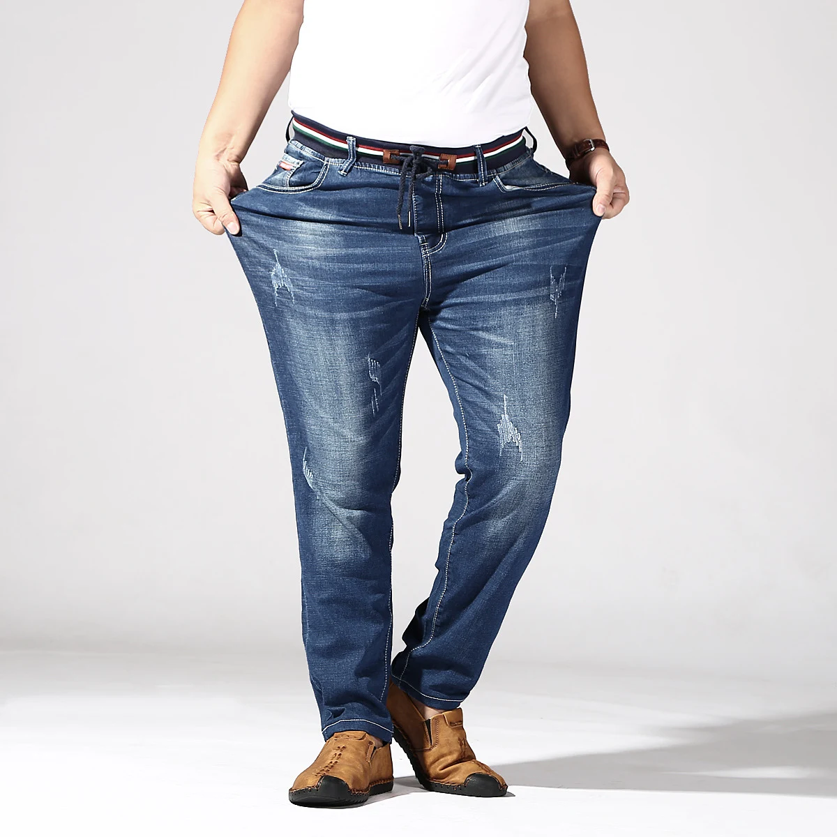 Title 2, Jeans Oversize de Hombre Cintura Ajustada y Hol...